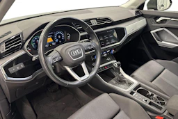 harmaa Audi Q3 2023 kuva 8.