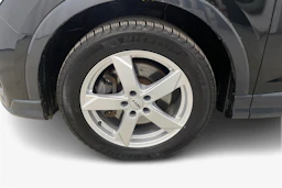 musta Audi Q3 2023 kuva 9.