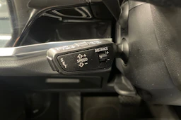 musta Audi Q3 2023 kuva 12.