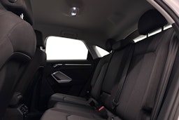 valkoinen Audi Q3 2023 kuva 10.