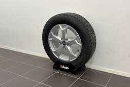 valkoinen Audi Q3 2023 kuva 13.
