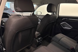 valkoinen Audi Q3 2023 kuva 14.