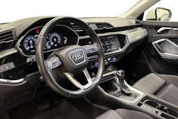 valkoinen Audi Q3 2023 kuva 7.