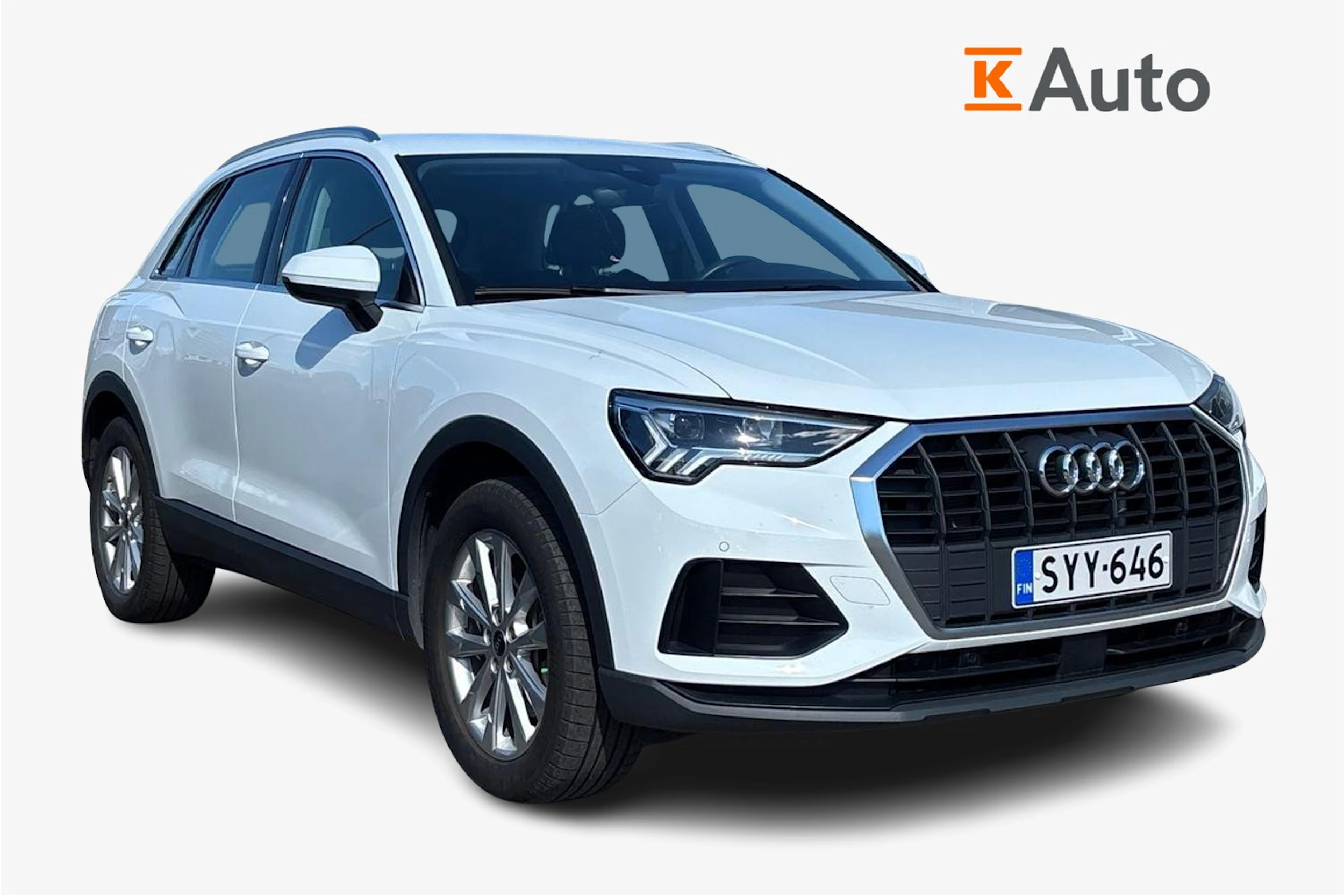 valkoinen Audi Q3 2023 kuva 1.