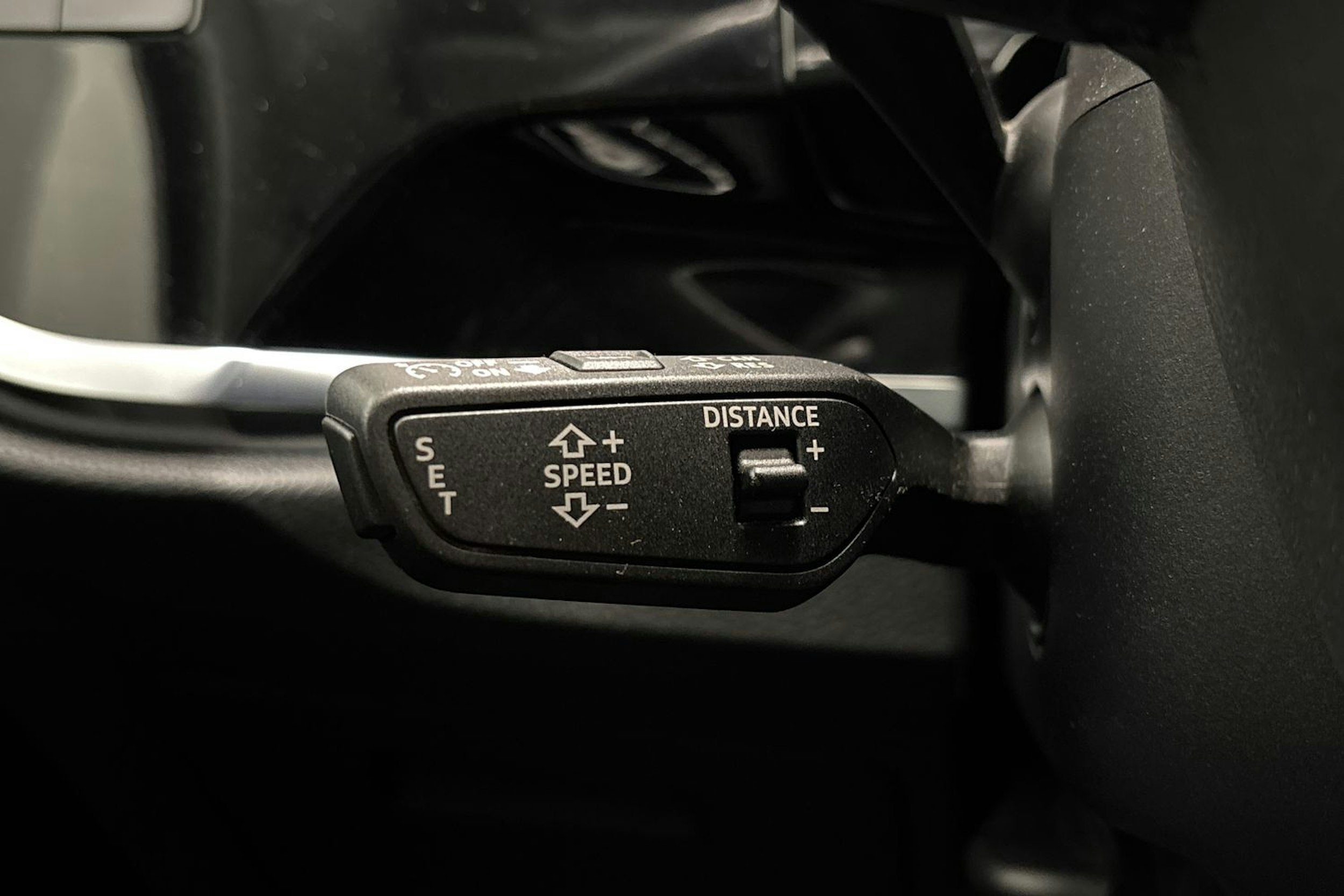 valkoinen Audi Q3 2024 kuva 15.