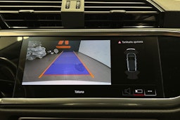 valkoinen Audi Q3 2024 kuva 20.