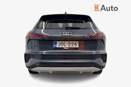 met. harmaa Audi Q3 2025 kuva 3.
