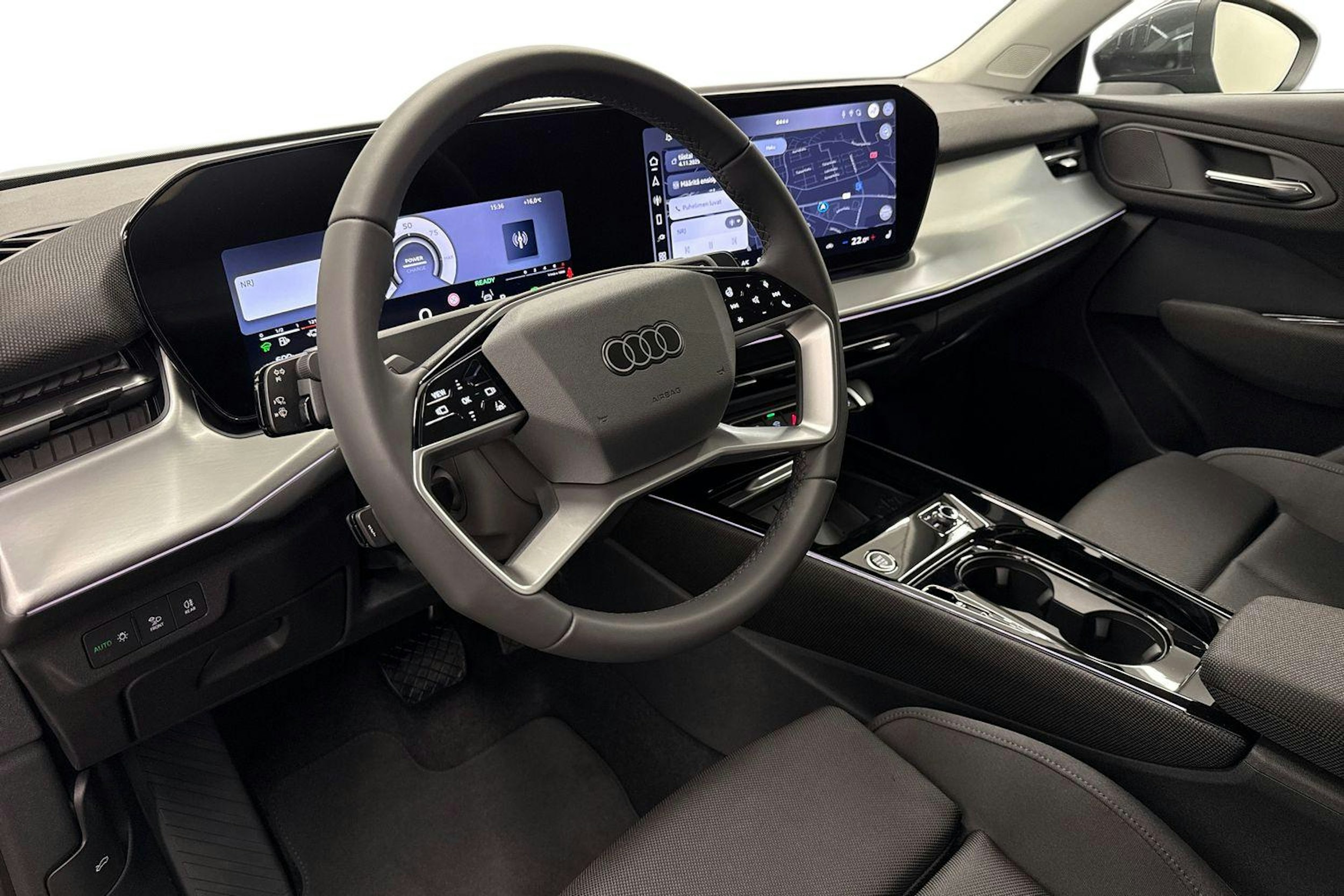 met. harmaa Audi Q3 2025 kuva 6.