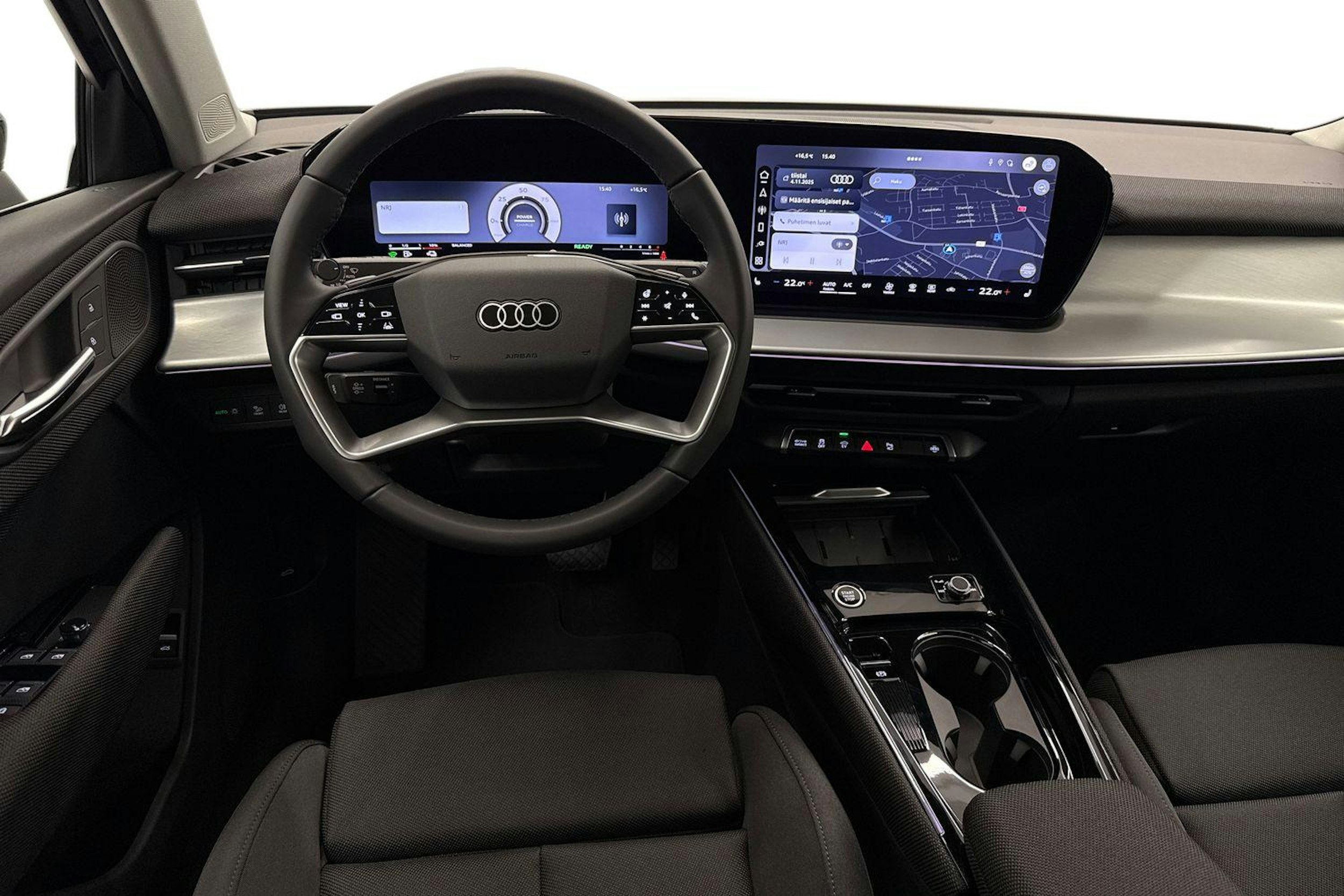 met. harmaa Audi Q3 2025 kuva 7.