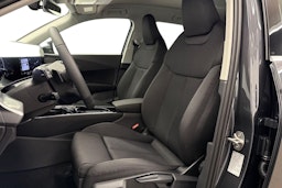 met. harmaa Audi Q3 2025 kuva 8.