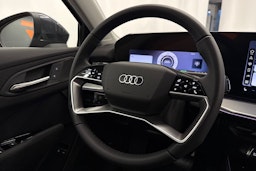 met. harmaa Audi Q3 2025 kuva 14.