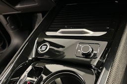 navarra sininen Audi Q3 2025 kuva 16.