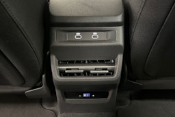 navarra sininen Audi Q3 2025 kuva 18.