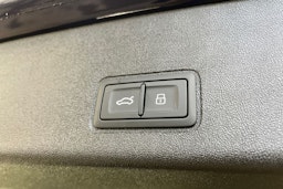 navarra sininen Audi Q3 2025 kuva 19.