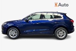 navarra sininen Audi Q3 2025 kuva 23.