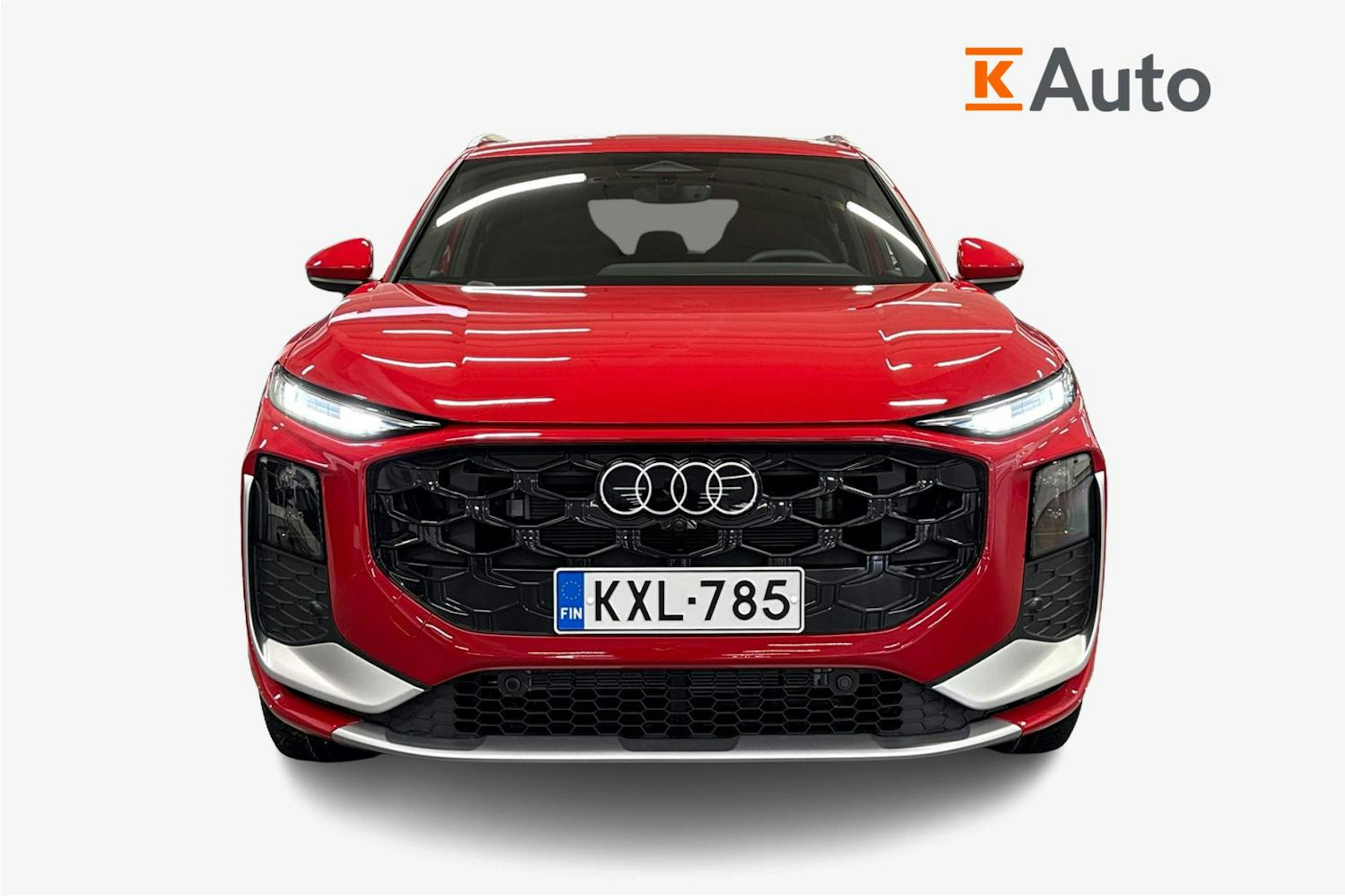 met. punainen Audi Q3 2025 kuva 4.