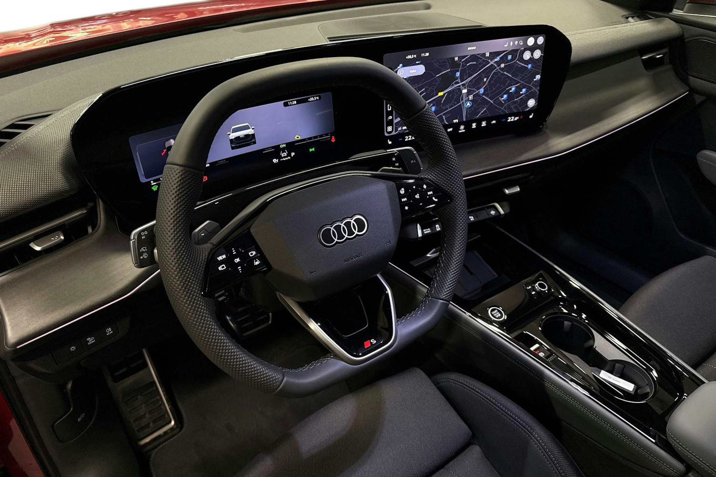 met. punainen Audi Q3 2025 kuva 6.