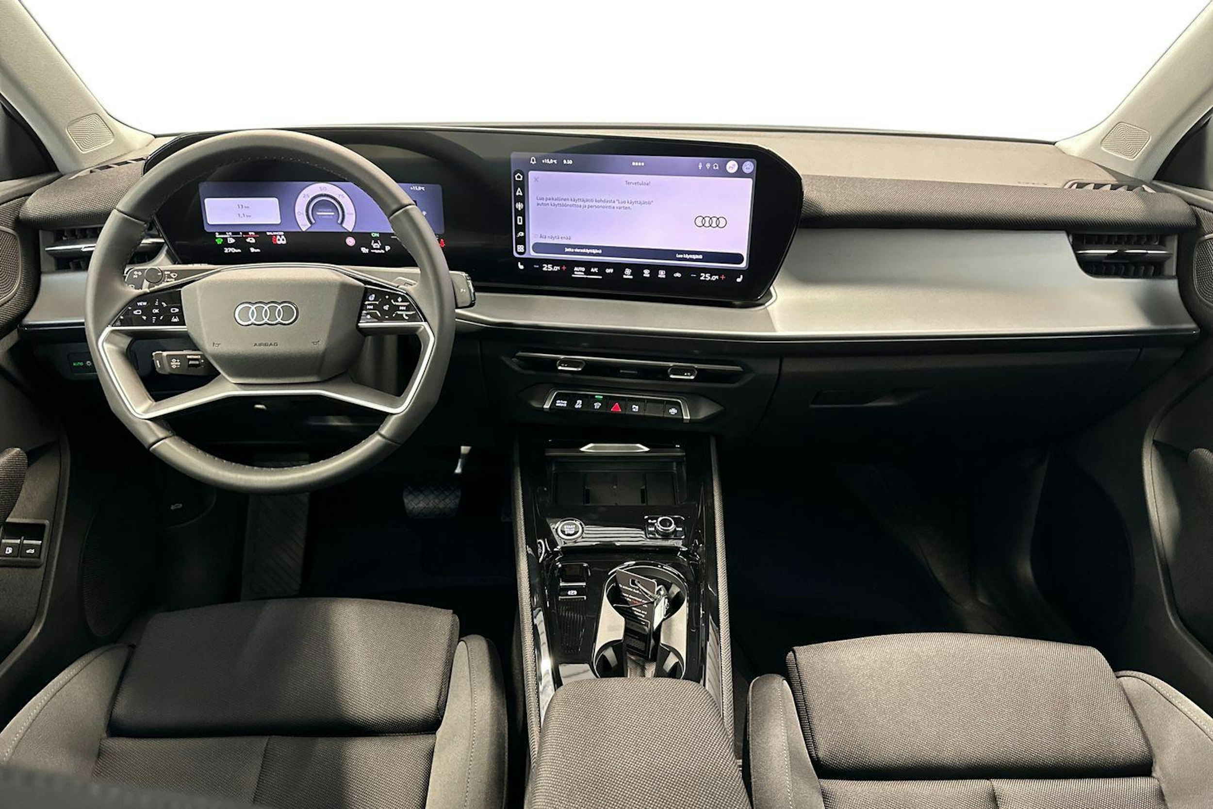 valkoinen Audi Q3 2025 kuva 2.