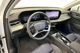 valkoinen Audi Q3 2025 kuva 3.