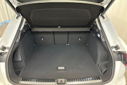 valkoinen Audi Q3 2025 kuva 5.