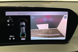 valkoinen Audi Q3 2025 kuva 9.