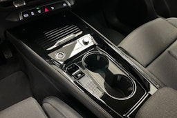 valkoinen Audi Q3 2025 kuva 11.