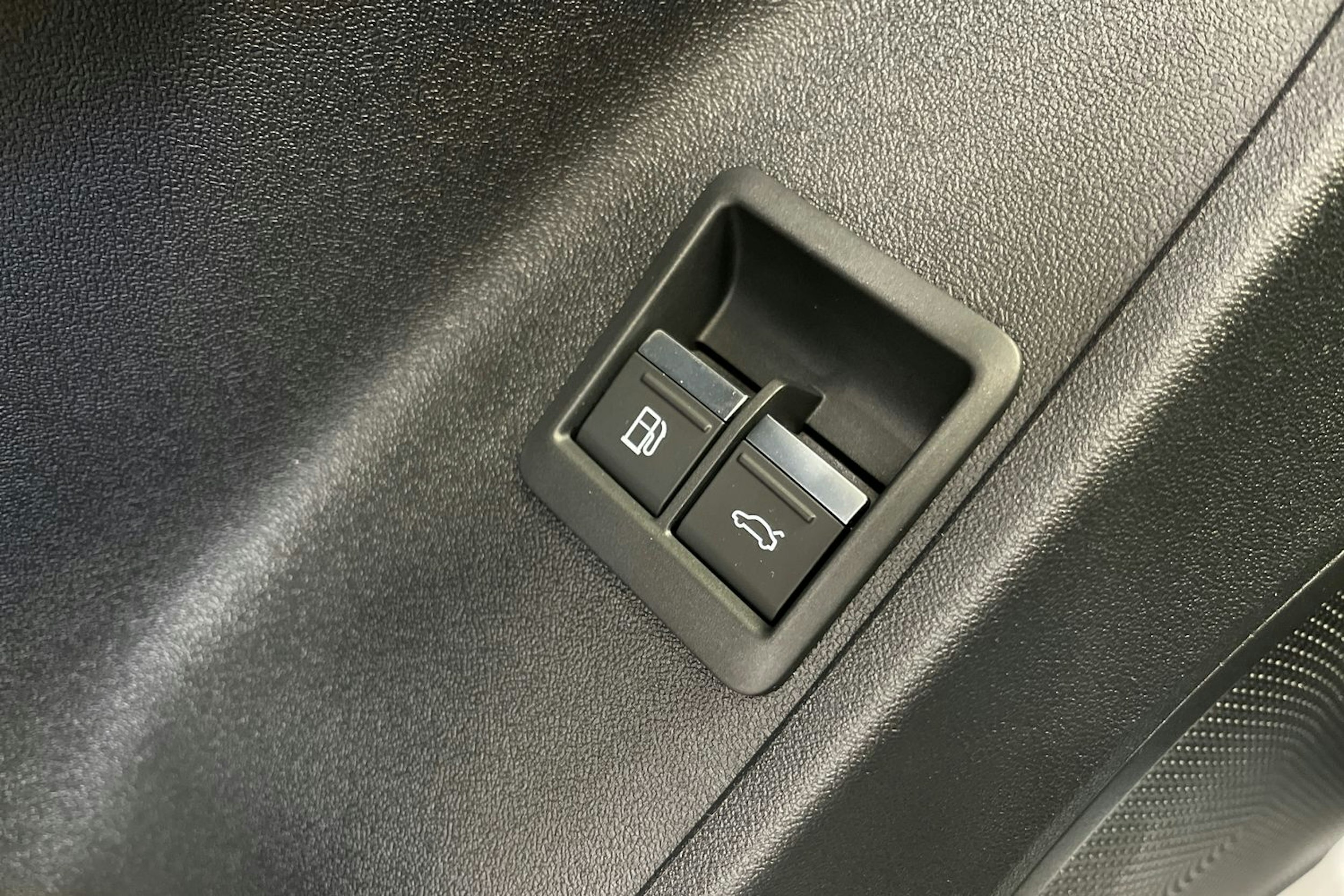 valkoinen Audi Q3 2025 kuva 15.