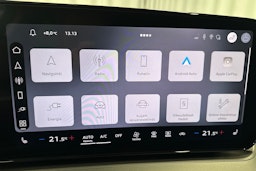 tamborra harmaa Audi Q3 2026 kuva 14.