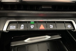 tamborra harmaa Audi Q3 2026 kuva 15.