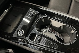 tamborra harmaa Audi Q3 2026 kuva 16.