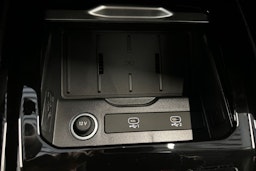 tamborra harmaa Audi Q3 2026 kuva 17.