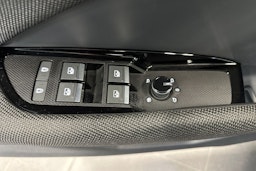 tamborra harmaa Audi Q3 2026 kuva 22.