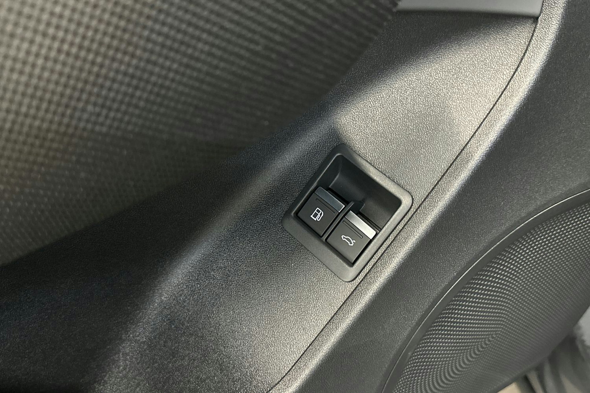 tamborra harmaa Audi Q3 2026 kuva 25.