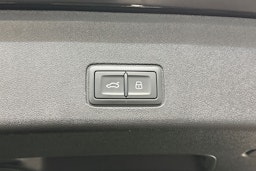 tamborra harmaa Audi Q3 2026 kuva 26.