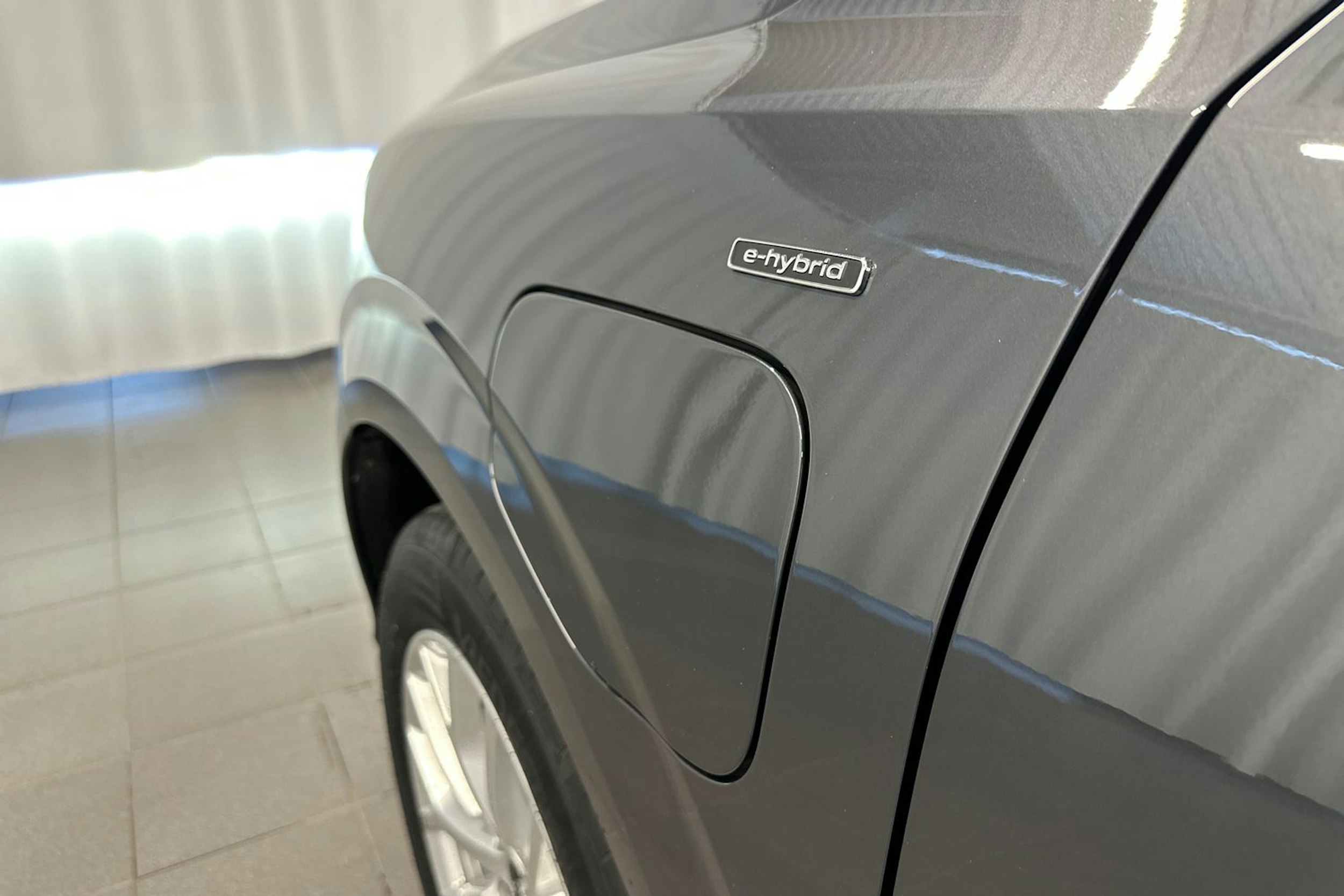 tamborra harmaa Audi Q3 2026 kuva 27.