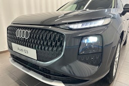 tamborra harmaa Audi Q3 2026 kuva 28.