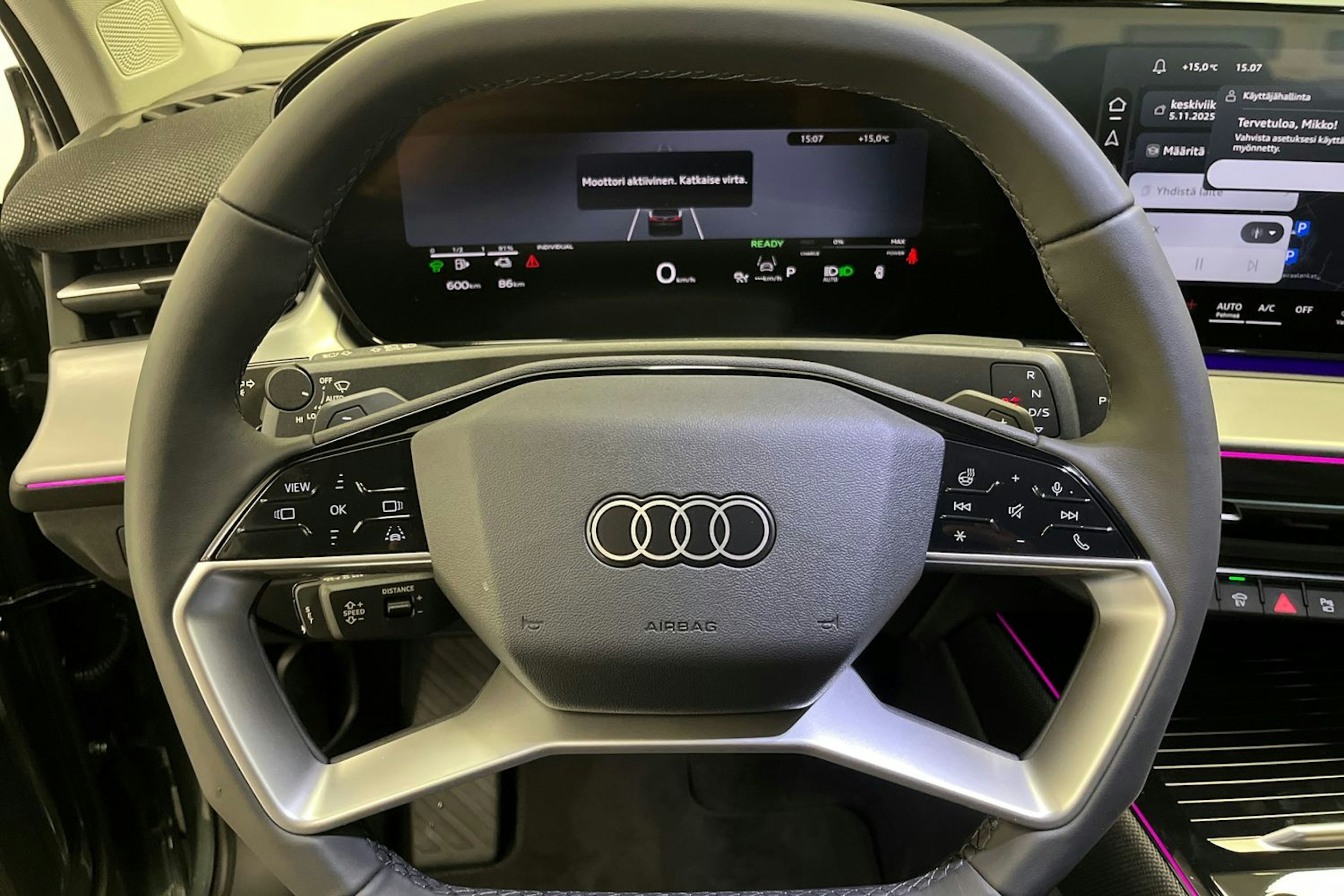 sage vihreä Audi Q3 2025 kuva 8.