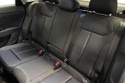 met. vihreä Audi Q3 2025 kuva 8.