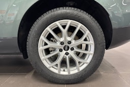 met. vihreä Audi Q3 2025 kuva 10.