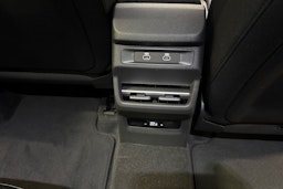 met. vihreä Audi Q3 2025 kuva 14.