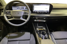 harmaa Audi Q3 2025 kuva 7.