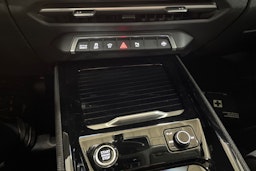 harmaa Audi Q3 2025 kuva 16.