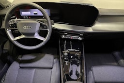 met. punainen Audi Q3 2025 kuva 7.