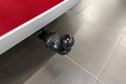 met. punainen Audi Q3 2025 kuva 12.