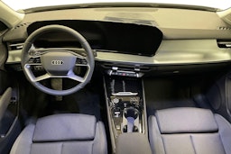 sininen Audi Q3 2025 kuva 7.