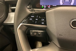 sininen Audi Q3 2025 kuva 12.