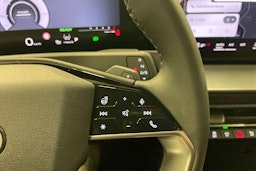 sininen Audi Q3 2025 kuva 14.