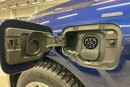 sininen Audi Q3 2025 kuva 22.