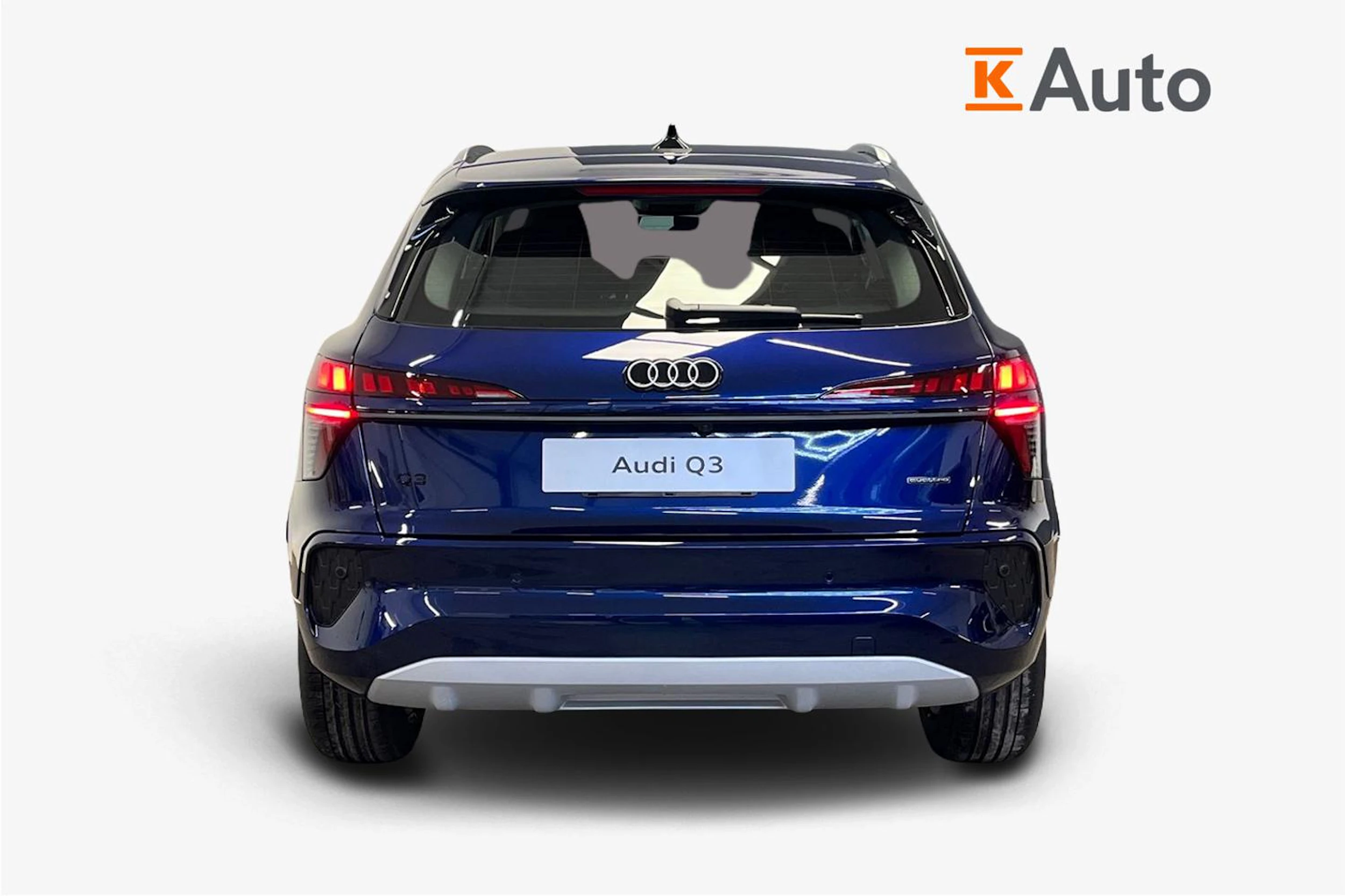 navarra sininen Audi Q3 2026 kuva 3.