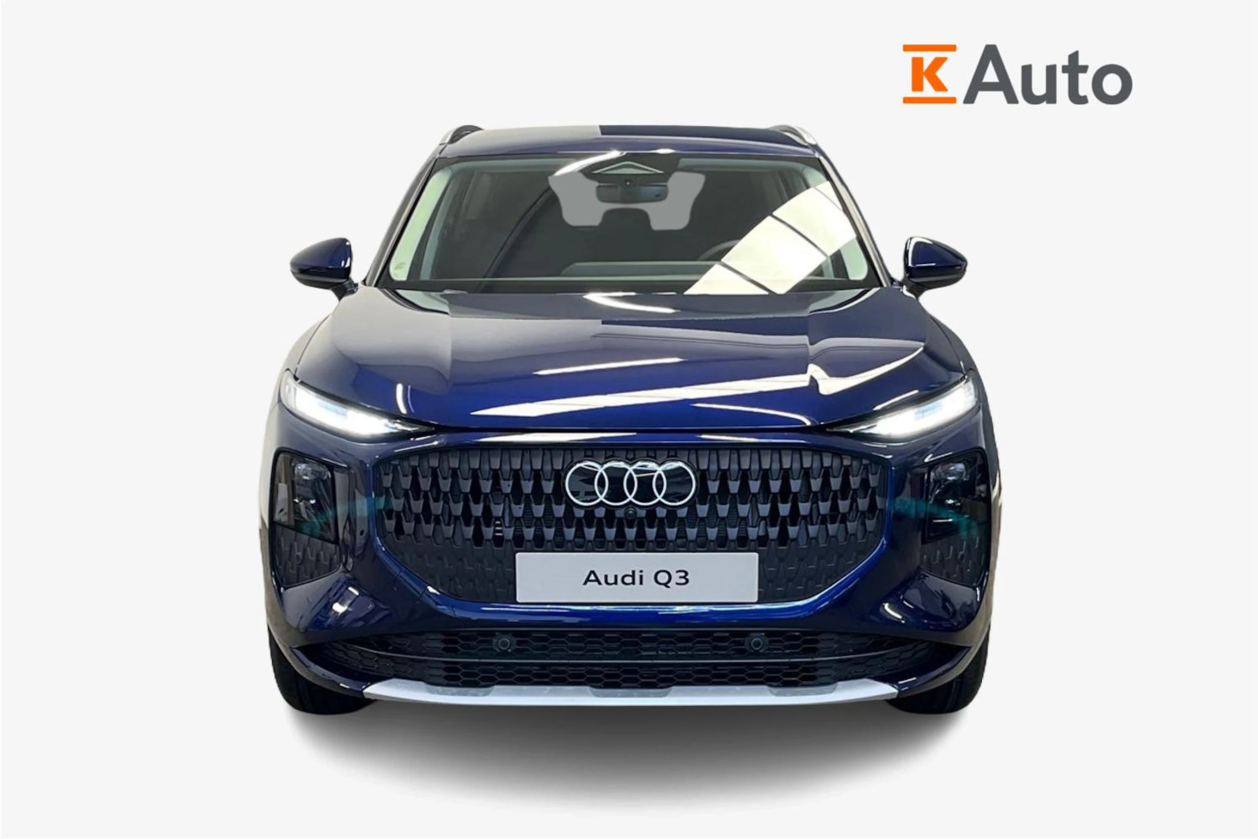 navarra sininen Audi Q3 2026 kuva 4.